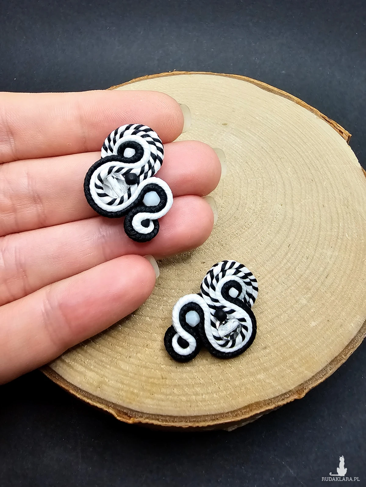 Kolczyki sutasz sztyfty 3